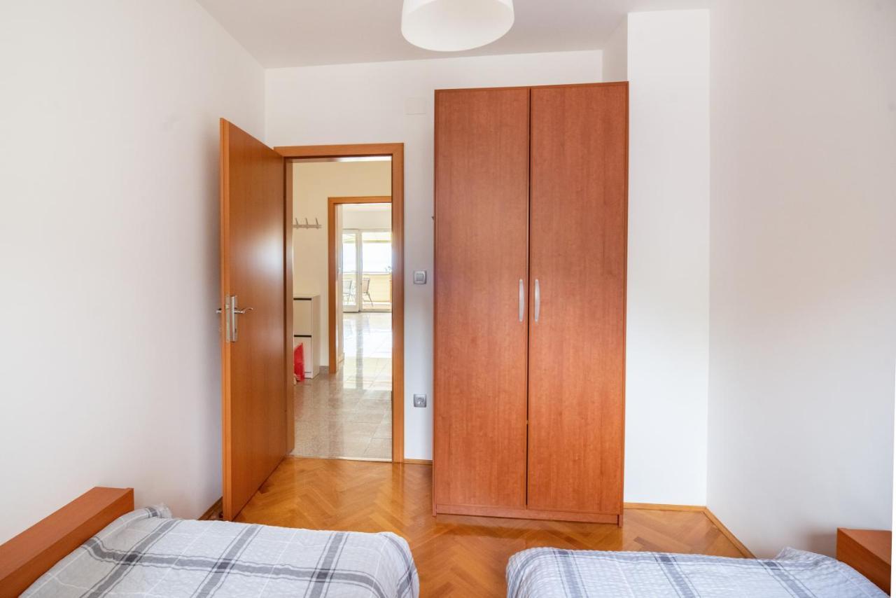 Seaview Apartment Lea Ічичі Екстер'єр фото