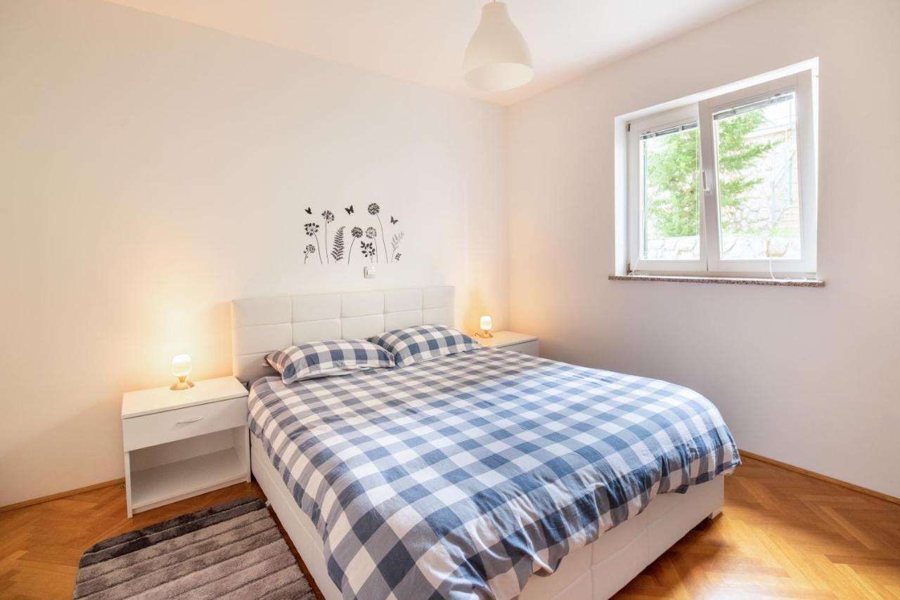 Seaview Apartment Lea Ічичі Екстер'єр фото