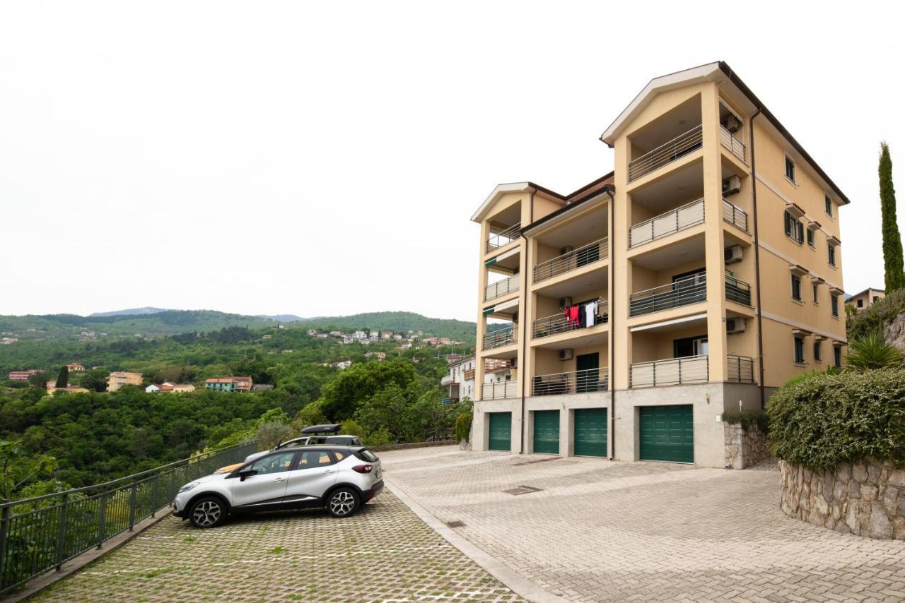 Seaview Apartment Lea Ічичі Екстер'єр фото