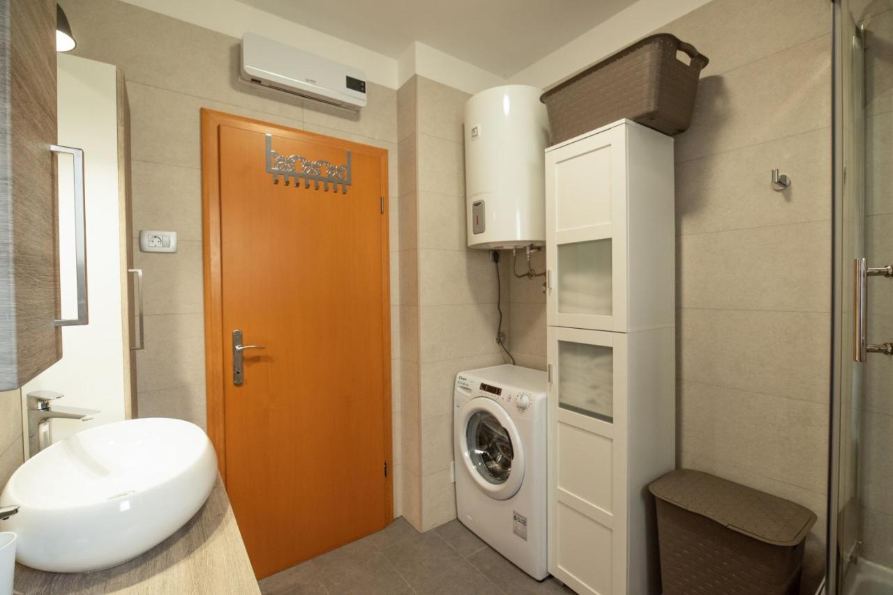 Seaview Apartment Lea Ічичі Екстер'єр фото