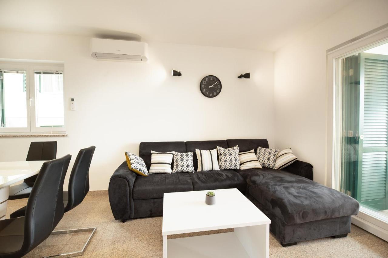 Seaview Apartment Lea Ічичі Екстер'єр фото