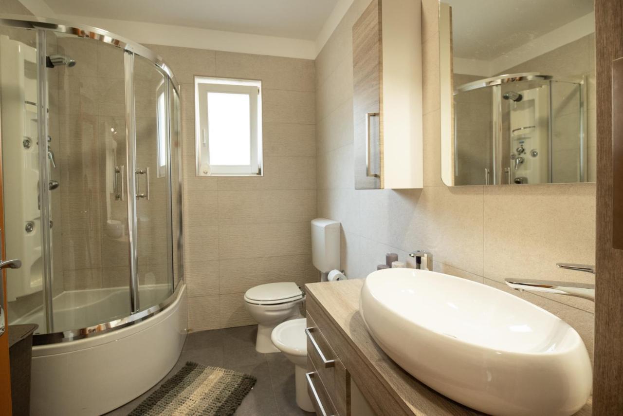 Seaview Apartment Lea Ічичі Екстер'єр фото