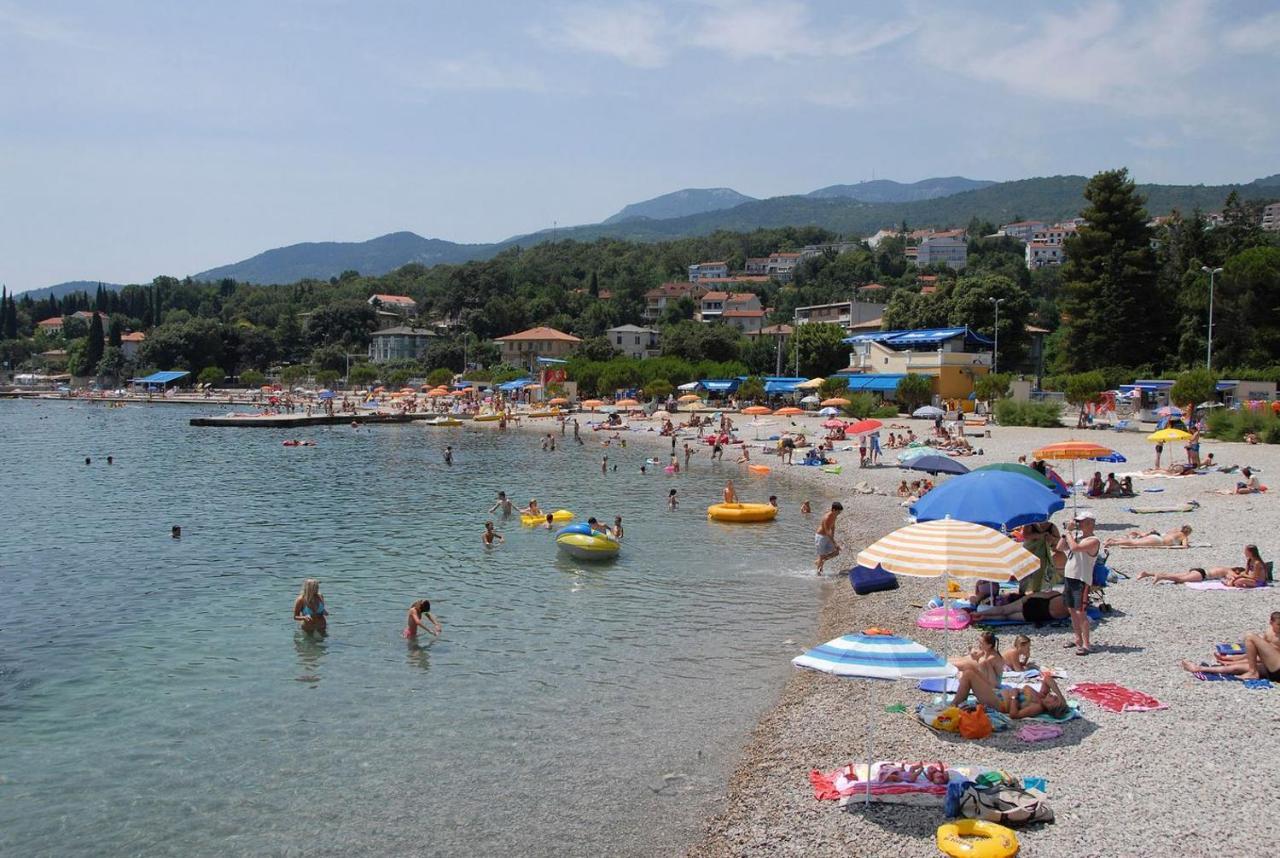 Seaview Apartment Lea Ічичі Екстер'єр фото